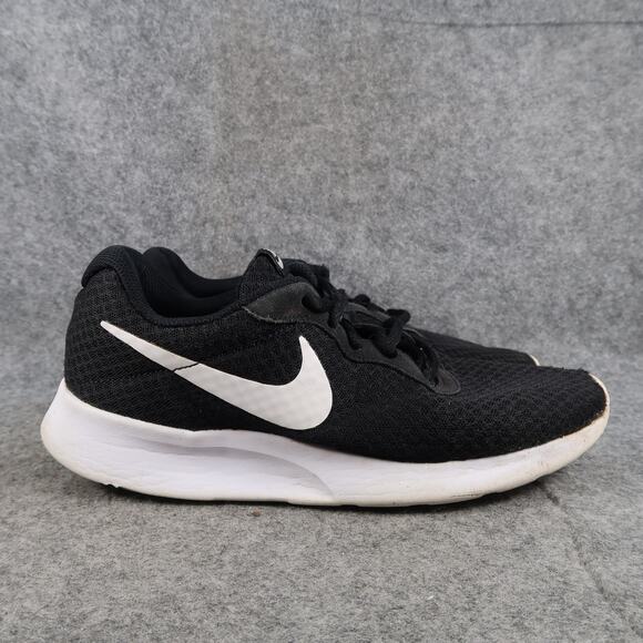 Nike Shoes Womens 9 Tanjun Sneakers Casual Athletic Running Trainer Active Black - Picture 1 of 12